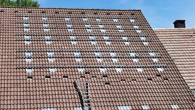 Unterkonstruktion über die gesamte Dachbreite